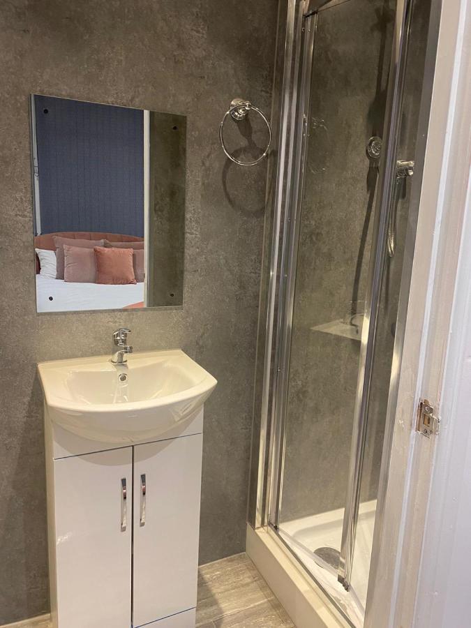 Ali'S Holiday Apartments F1 Блекпул Екстериор снимка